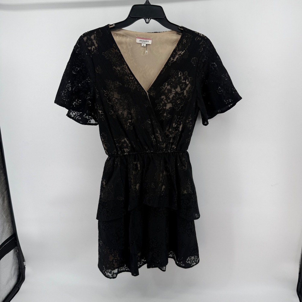 ANDRÉE BY UNIT Women's Small Mini Dress Black‎ Lace Illusion V Neck Short Sleeve